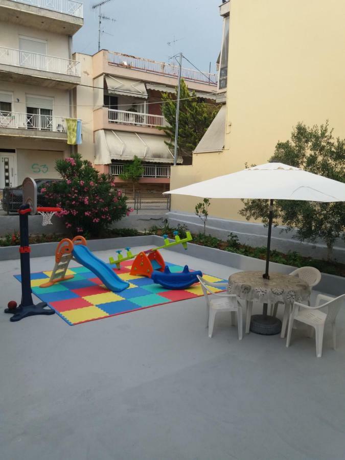 Roses Studios Nea Moudania Luaran gambar